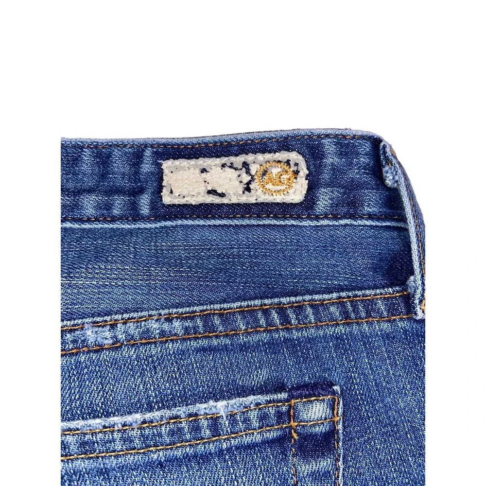 AG Adriano Goldschmied Woman's‎ Medium Wash Distressed Capri Raw Hem Size 29R